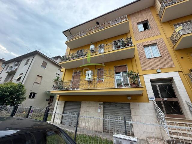 Appartamento in vendita di 110 m² in Via Luigi Merli