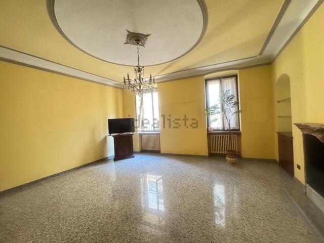 Appartamento in vendita di 110 m² in Via Luigi Persani