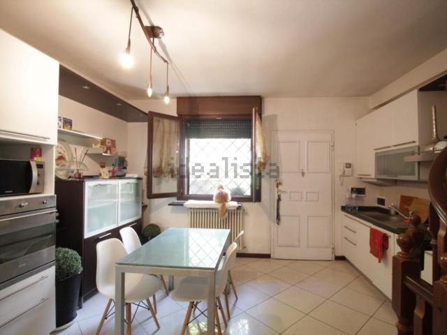 Appartamento in vendita di 110 m² in Via Molino di Pescarola, 1