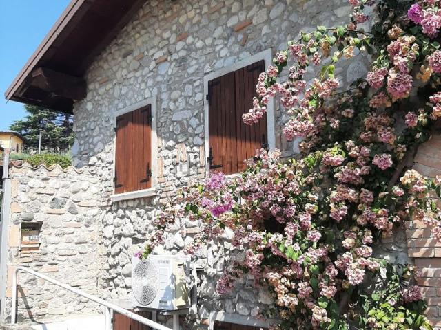 Appartamento in vendita di 110 m² in Via Monte Suello