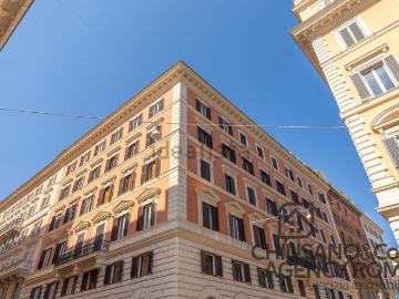 Appartamento in vendita di 110 m² in Via Marche, 54