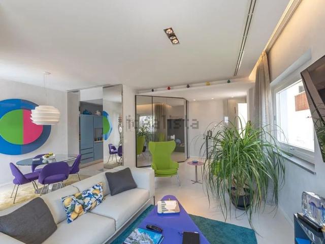 Appartamento in vendita di 110 m² in Via Marina Piccola