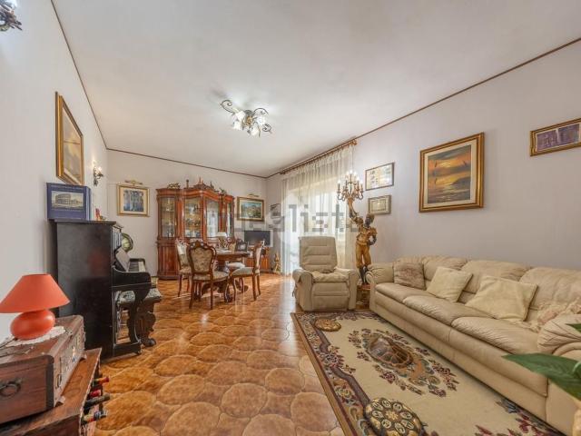 Appartamento in vendita di 110 m² in Via Massa di San Giuliano, 270