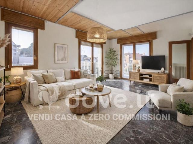 Appartamento in vendita di 110 m² in Via Mezzavia, 8