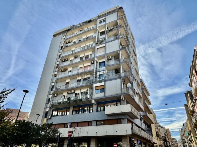 Appartamento in vendita di 110 m² in Via Michelangelo Signorile, 2