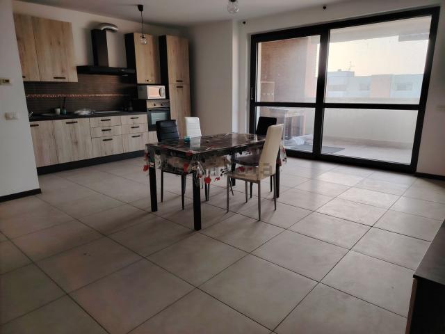 Appartamento in vendita di 110 m² in Via Nobel