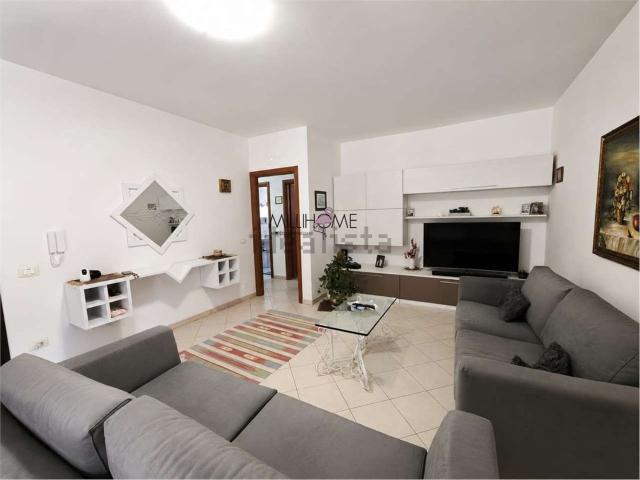 Appartamento in vendita di 110 m² in Via Nino Bixio