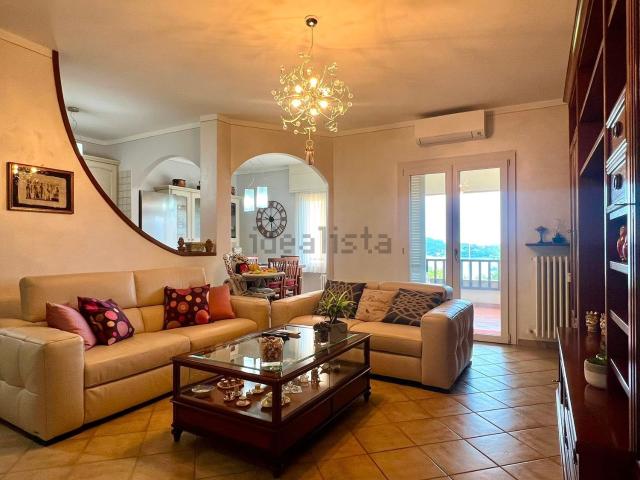 Appartamento in vendita di 110 m² in Via Nuova Intra Premeno, 13