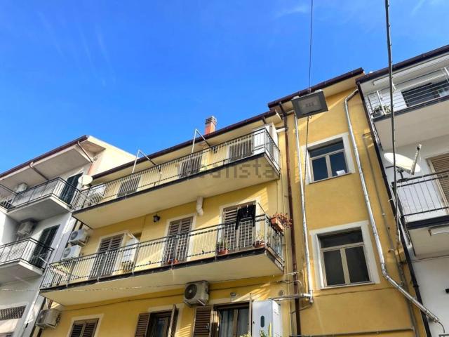 Appartamento in vendita di 110 m² in Via Salvo D&apos Acquisto, 3