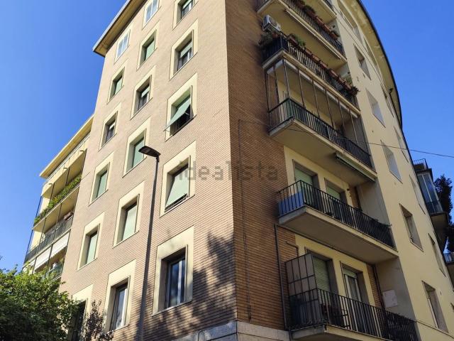 Appartamento in vendita di 110 m² in Via Salvo D&apos Acquisto