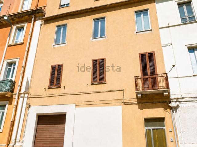 Appartamento in vendita di 110 m² in Via Salvatore Farina, 48