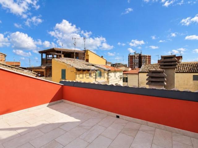 Appartamento in vendita di 110 m² in Via San Felice, 5