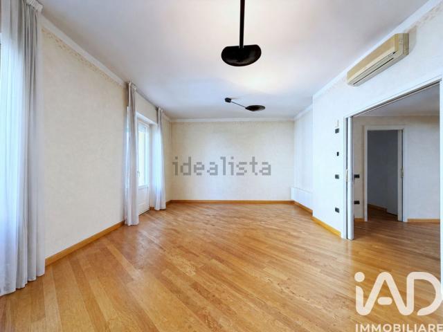 Appartamento in vendita di 110 m² in Via San Giovanni Bosco, 37