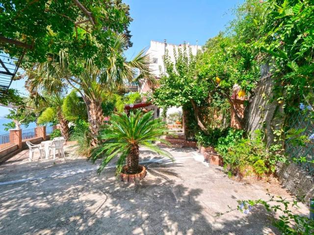Appartamento in vendita di 110 m² in Via Santa Margherita, 8