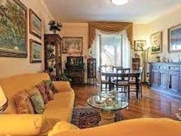 Appartamento in vendita di 110 m² in Via Sicilia, 41