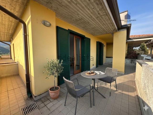 Appartamento in vendita di 110 m² in Via Paolo VI, 21