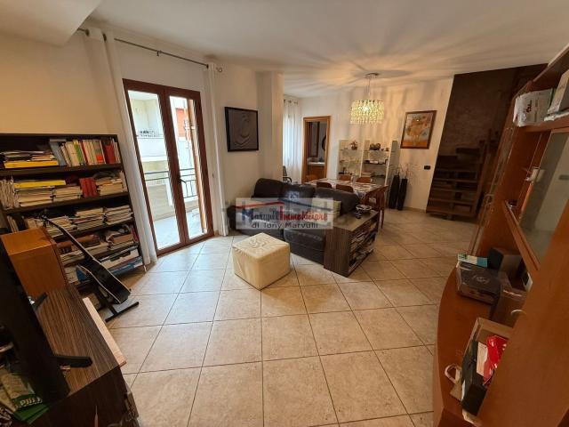 Appartamento in vendita di 110 m² in Via Papa Pio XII, 34