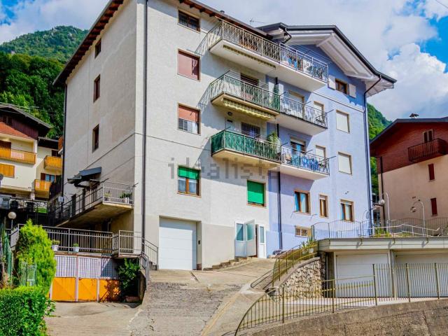 Appartamento in vendita di 110 m² in Via Partigiani