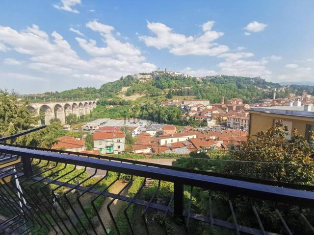 Appartamento in vendita di 110 m² in Via Pietro Delvecchio, 4
