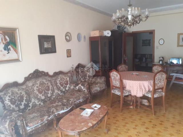 Appartamento in vendita di 110 m² in Via Principe Lancellotti, 90