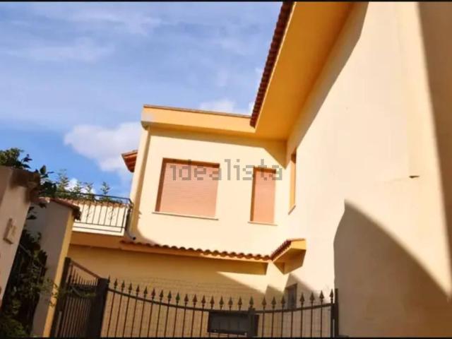 Appartamento in vendita di 110 m² in Via Roma