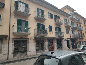 Appartamento in vendita di 110 m² in Via Roma