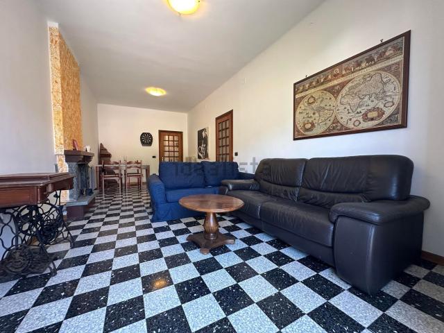 Appartamento in vendita di 110 m² in Via Roma, 112
