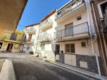Appartamento in vendita di 110 m² in Via Roma, 165
