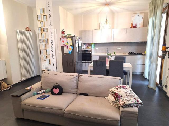 Appartamento in vendita di 110 m² in Via Romana Trav. 3
