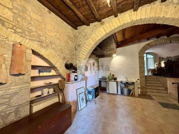 Appartamento in vendita di 110 m² in Via Rosella
