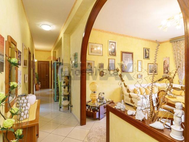 Appartamento in vendita di 110 m² in Via Regione Siciliana, 9