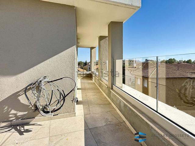 Appartamento in vendita di 110 m² in Via Renato Fucini