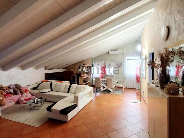 Appartamento in vendita di 110 m² in Via Rialto