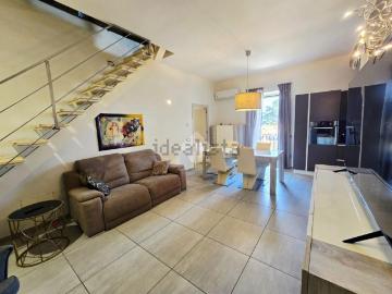 Appartamento in vendita di 110 m² in Via Tiberina, 73