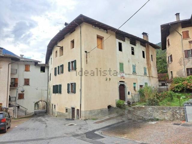 Appartamento in vendita di 110 m² in Via Trento, 17