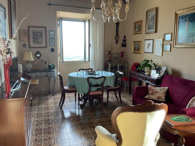 Appartamento in vendita di 110 m² in Via Trento, 35