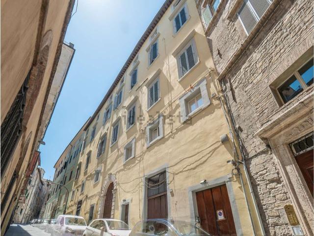 Appartamento in vendita di 110 m² in Via Ulisse Rocchi, 40