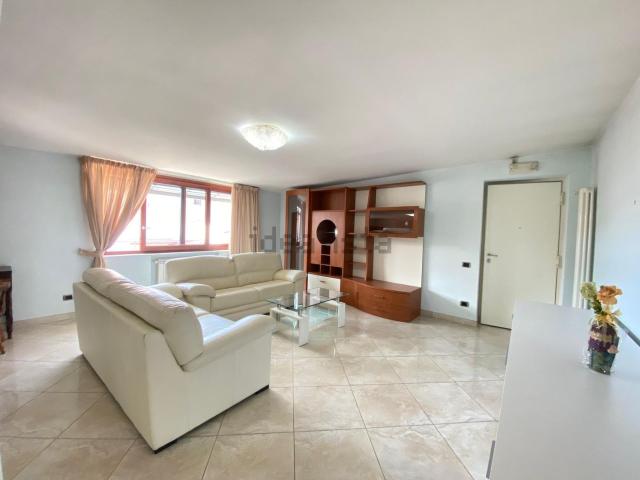 Appartamento in vendita di 110 m² in Via Vittorio Emanuele III&apos , 19