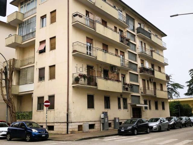 Appartamento in vendita di 110 m² in Via Vittorio Veneto