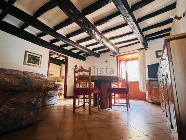 Appartamento in vendita di 110 m² in Via Vittorio Veneto