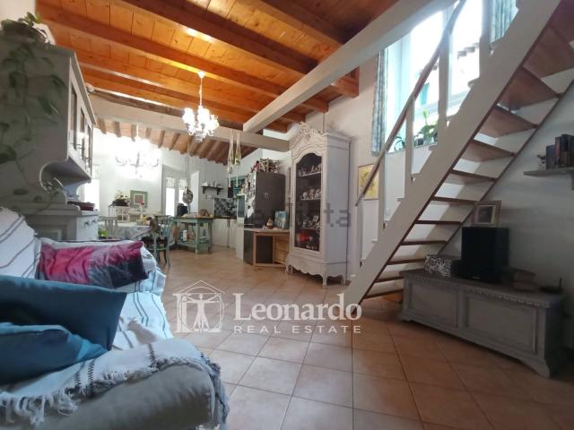 Appartamento in vendita di 110 m² in Via Vittorio Veneto