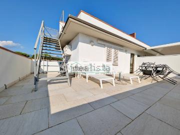 Appartamento in vendita di 110 m² in Via Vincenzo Bellini