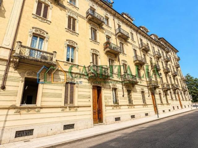 Appartamento in vendita di 110 m² in Via Vincenzo Vela, 40
