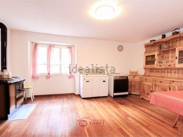 Appartamento in vendita di 110 m² in Via x Starleggia