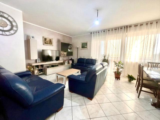 Appartamento in vendita di 110 m² in Via XXIII Marzo 1849, 293