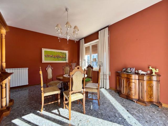 Appartamento in vendita di 110 m² in Viale 13 Giugno, 3