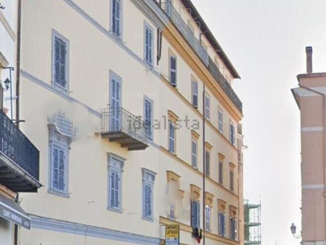 Appartamento in vendita di 110 m² in Viale Umberto I, 14