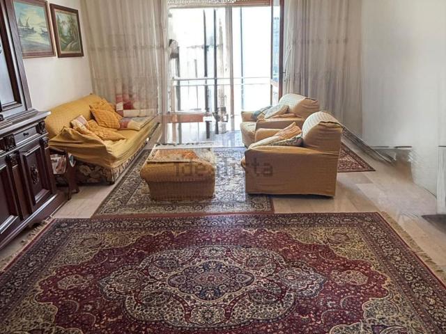 Appartamento in vendita di 112 m² in Viale Cristoforo Colombo