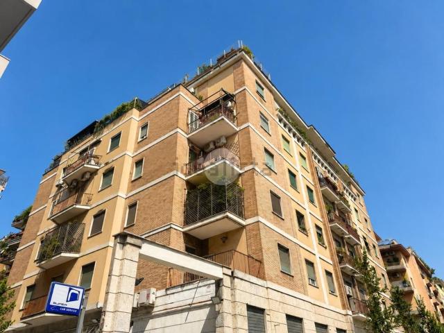 Appartamento in vendita di 110 m² in Viale dei Quattro Venti, 142