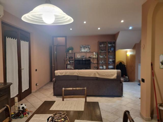 Appartamento in vendita di 110 m² in Viale della Repubblica, 68